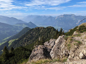 Gipfelblick auf Karwendel Rofan Inntal.jpg