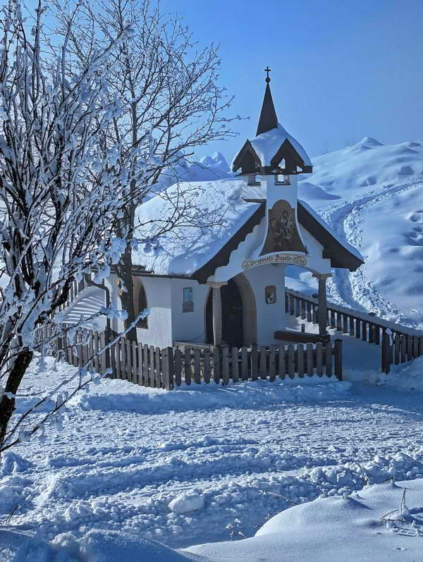 Beliebtes Fotomotiv: die Kapelle bei der Ritzaualm